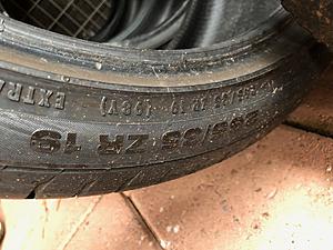 SET OF STAGGERED TIRES 19INCH-img_4769.jpg